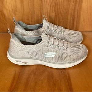 Women’s 7.5 Skechers Stretch Fit Memory Foam Comfort Shoes Grey CCKC1130